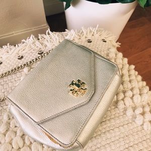 Small silver Tory Burch crossbody!